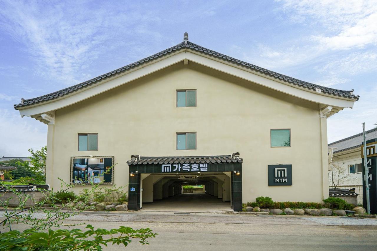 Mtm Family Hotel Gyeongju Exteriör bild